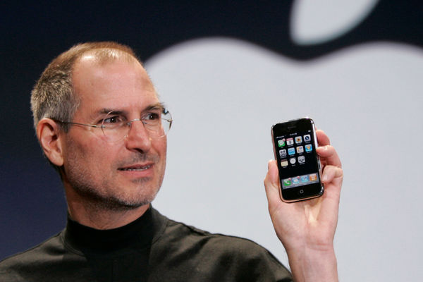 First Ever Apple iPhone introduced by Steve Jobs